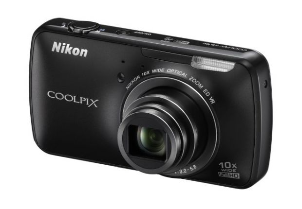 iLikeIT. In Romania a ajuns primul aparat foto cu sistem de operare Android: Nikon Coolpix S800C