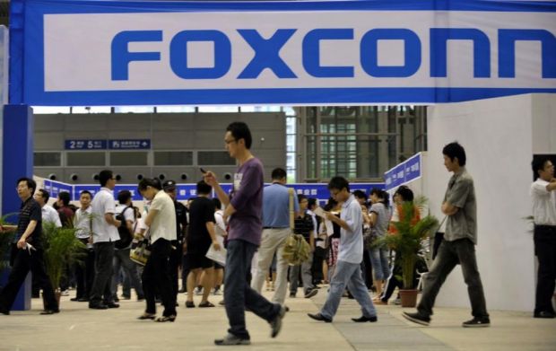 Foxconn recunoaste ca a folosit minori de 14 ani pentru producerea celebrelor gadgeturi iPhone si iPad