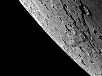 Ne mutam pe Mercur? Specialistii NASA sunt uimiti: au descoperit apa si materie organica