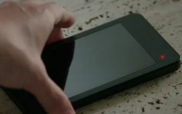 FOTO. Noul BlackBerry Z10, poze neoficiale. Ar exista doua variante ale smartphone-ului