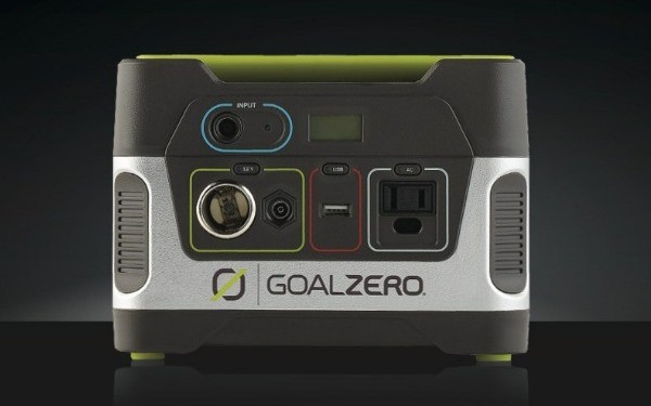 Goal Zero, bateria care te va face sa uiti de prize. Cu 4 ore de soare poti alimenta toata casa