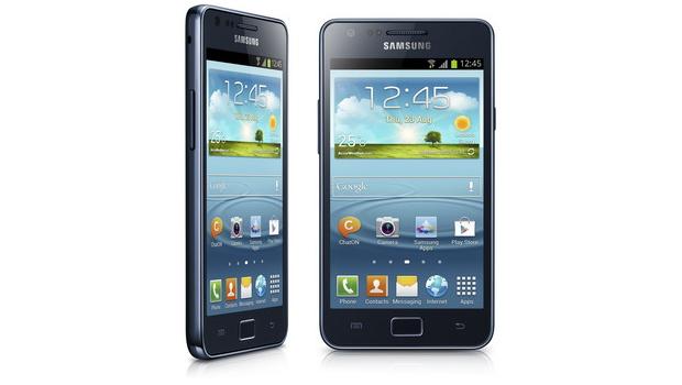 Samsung Galaxy S II Plus imbina performante S II cu designul S III. Specificatii tehnice si galerie foto