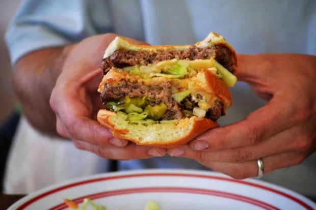 Cate clickuri trebuie sa dai ca sa elimini caloriile unui Big Mac din organism