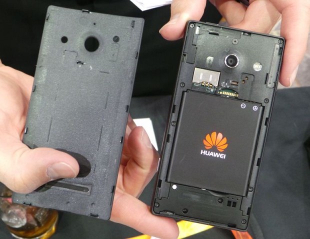 Huawei vrea sa bata Samsung Galaxy S4. Telefonul SF la care lucreaza chinezii