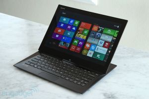 Sony VAIO Duo 13 - un slider puternic, la care bateria tine aproape 10 ore