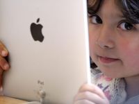 Generatia iPad va invata mai putine cuvinte