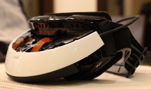 Sony lanseaza la IFA Berlin o tehnologie SF: casca virtuala 3D HMZ-T3