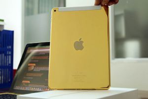 Primele imagini cu Apple iPad Air 2 din aur de 24K. Cat costa tableta