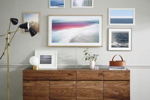 Samsung prezinta televizorul invizibil , care se transforma in tablou