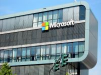Microsoft vrea sa lanseze o tableta pliabila! Andromeda va indeplini si functiile unui telefon