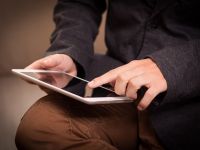 Urmeaza iPad X? Apple pregateste o tableta premium, cu tehnologia folosita la iPhone X