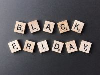 Black Friday 2017 la eMAG. Cat de mari vor fi reducerile la televizoare si telefoane mobile