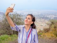 Ce marci de smartphone prefera romanii? Primele doua locuri, ocupate de producatori asiatici