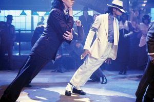 Neurochirurgii au explicat secretul din spatele miscarilor imposibile ale lui Michael Jackson din Smooth Criminal