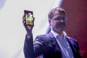 Samsung a prezentat Infinity Flex Display, smartphone-ul care se pliază