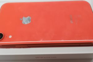Review iPhone XR. De ce merită să cumperi modelul mai ieftin lansat de Apple