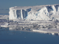 Amenințarea nucleară care se ascunde în spatele topirii calotei glaciare. Avertismentul oamenilor de știință