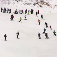 Povestile romanilor care au renuntat la cariere pentru a deveni instructori de schi si snowboard pe timpul iernii
