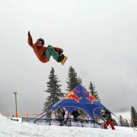 Snowboarderi din toata Europa se intrec la Paltinis