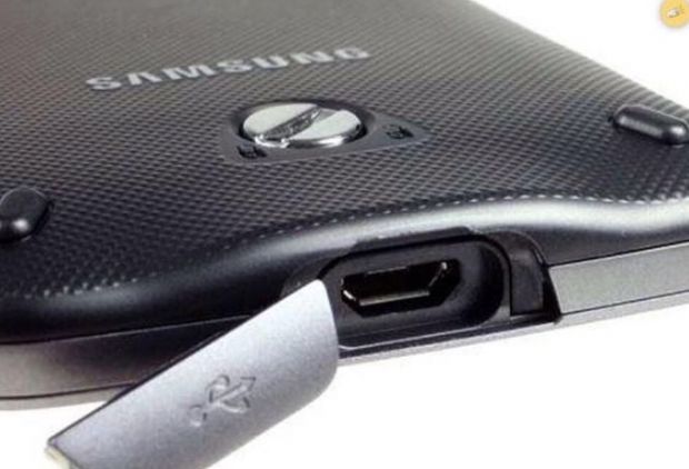 Lansare neasteptata! Samsung a anuntat un nou telefon dur! Rezista la orice